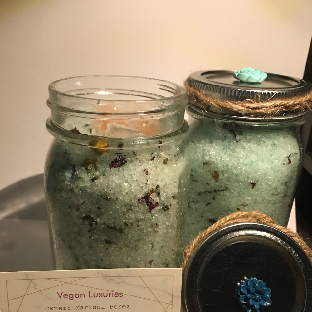 Lavender camomile pink Himalayan salt tub tea